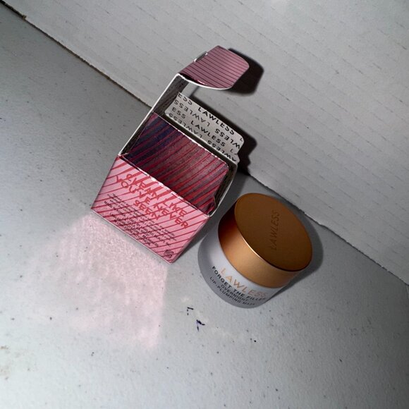 Lawless Forget The Filler Overnight Lip Plumping Mask - Picture 2 of 9